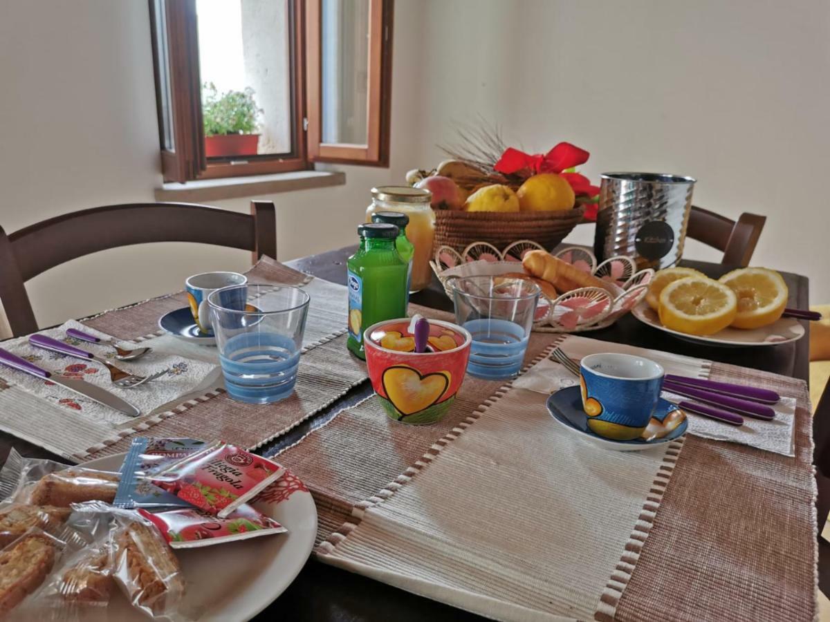 B&B Domenico Paulis Tuili Buitenkant foto